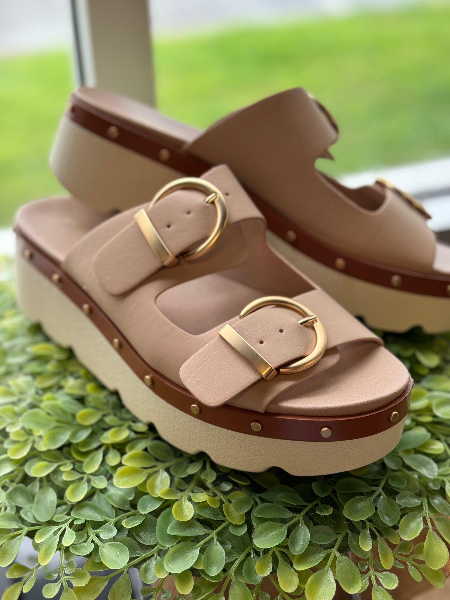 Surfs Up Beige Shoes