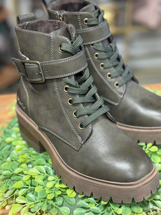 Olive Jagger Boots